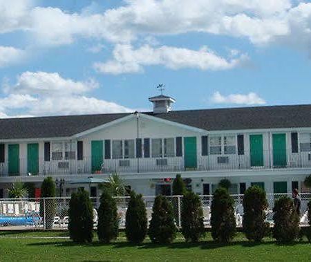 Colonial Motel Wisconsin Dells Ngoại thất bức ảnh